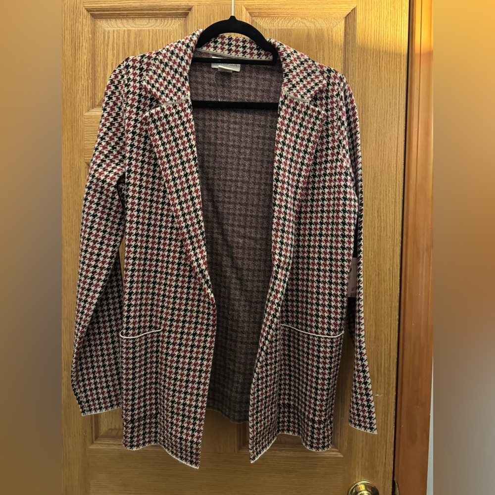 NWT Sincerely Jules Black and Red Houndstooth Sweater/Jacket - Picture 1 of 4